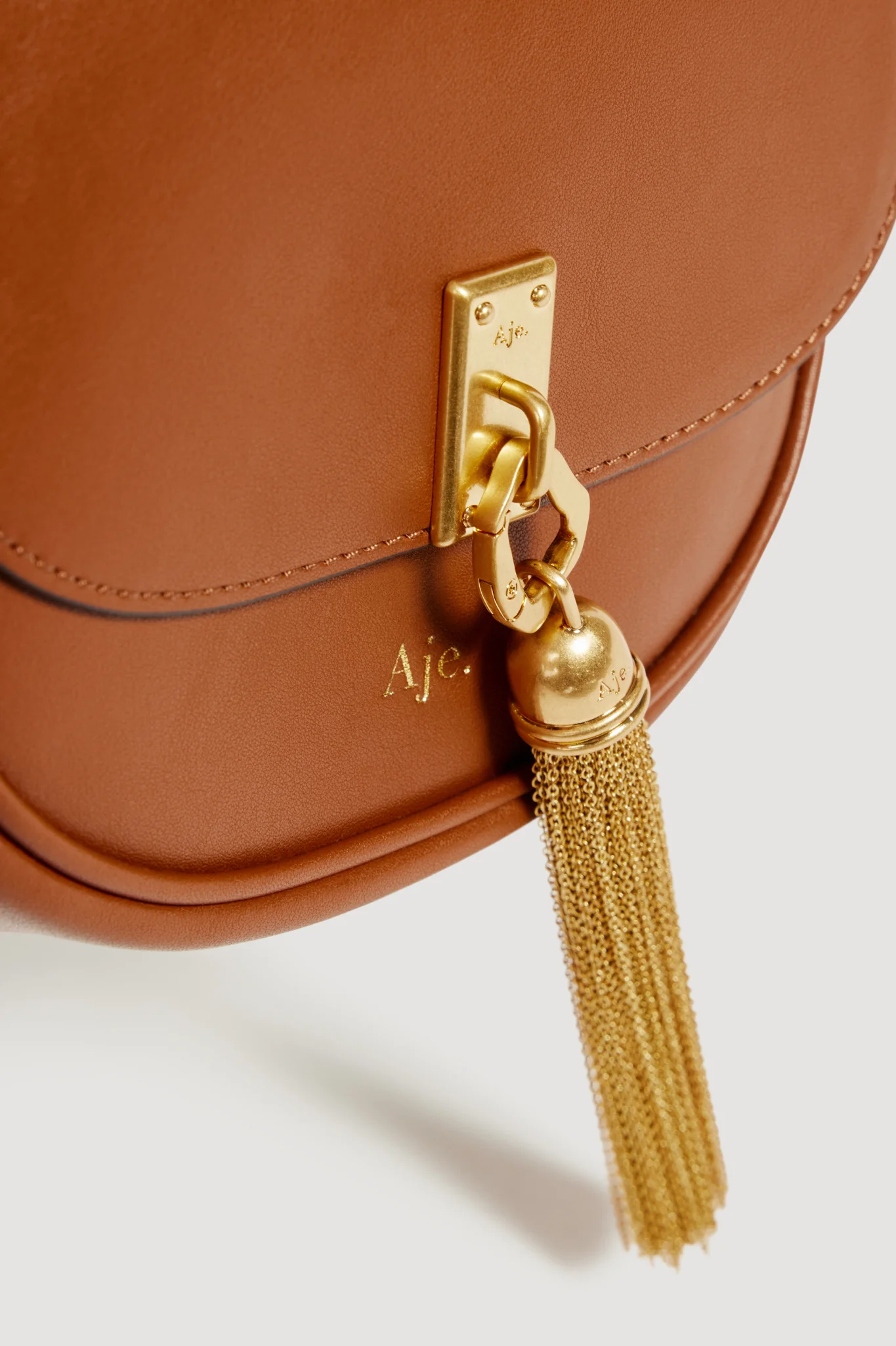 Ama Small Saddle Bag - Image 2
