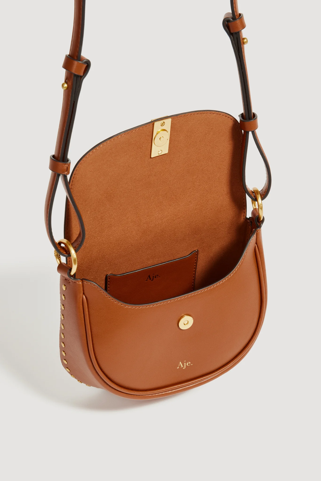 Ama Small Saddle Bag - Image 3
