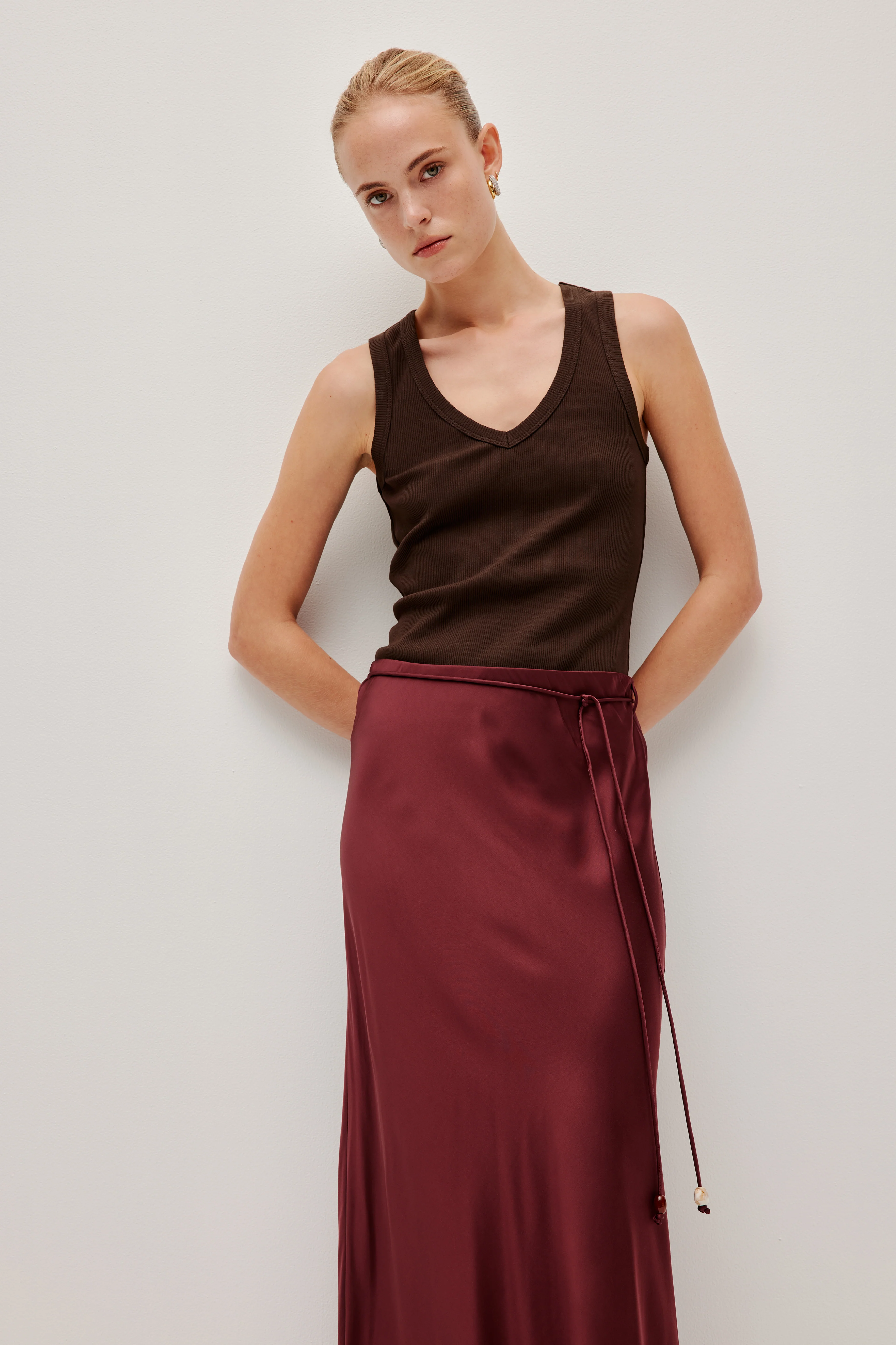 Monroe V-Neck Tank - Image 11